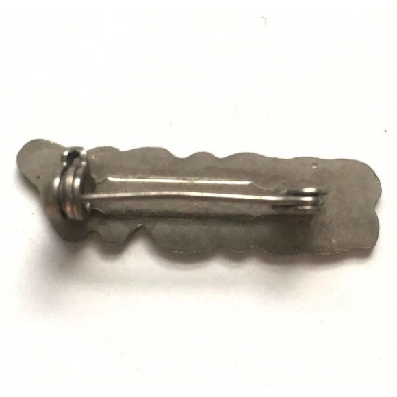 Vtg Ski Pin Snow Red White Word Winter 1970’s - Picture 3 of 3